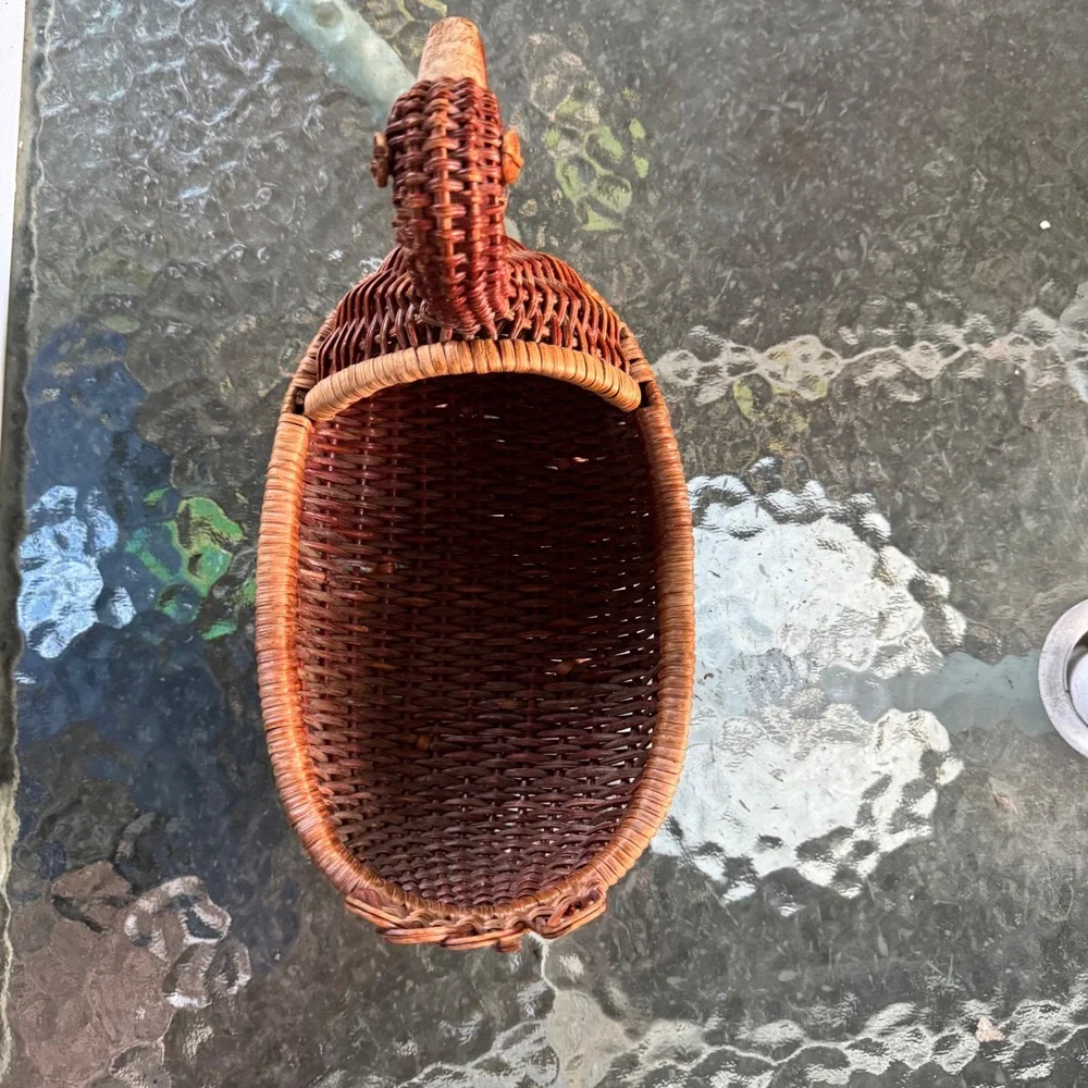 Vintage Wicker Duck Basket Hand Woven Rattan Animal Shaped Decorative Bowl Brown
